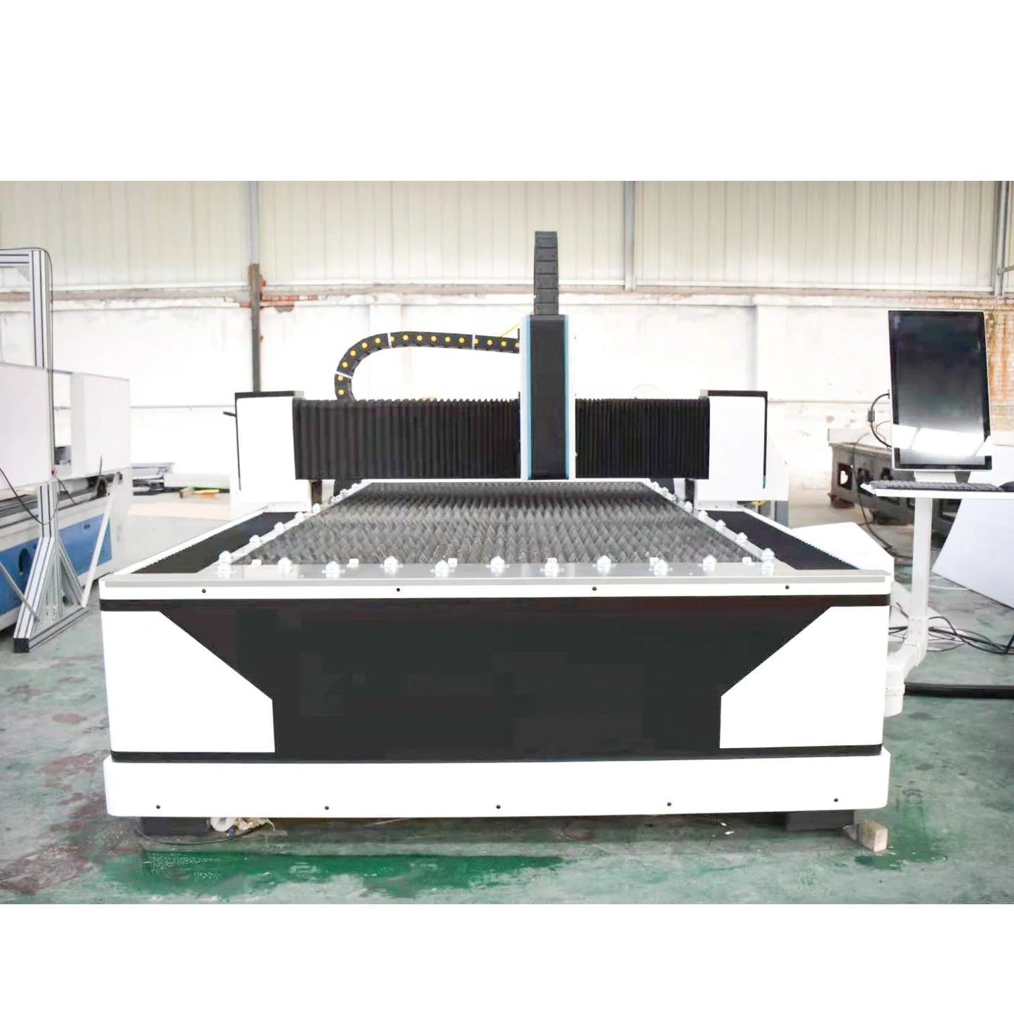 3015 Fiber laser cutting machine for carbon steel stainless steel cutting