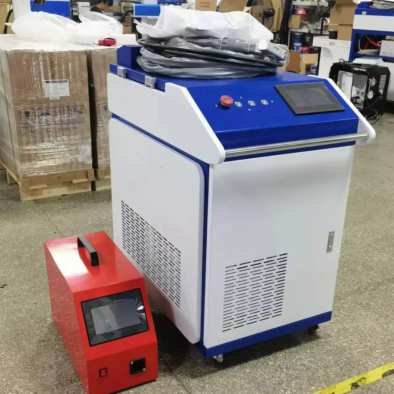 Portable 1000w 1500w 2000w Laser Welding Machine 3 In 1 Laser Welding And Cutting Machine For Metal Aluminum Stainless Steel