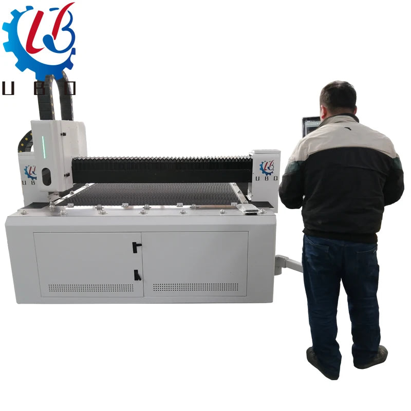 Industry CNC Metal Sheet Cutter Stainless Steel / Aluminum / Copper / Iron Fiber Laser Cutting Machine