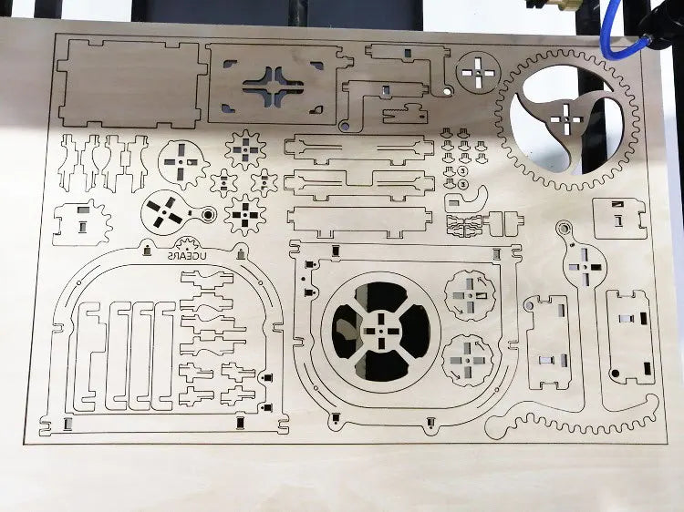 Yueming CMH1610 1600*1000mm 100W CO2 laser cutting machines CMH laser cutting co2 machine