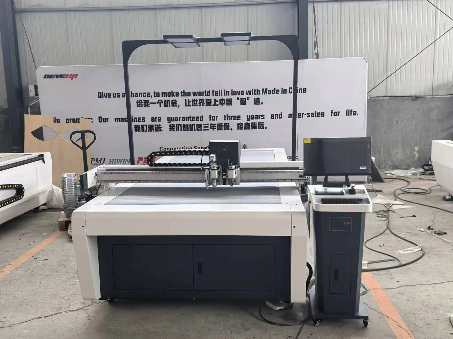 Automatic Digital Cutter Polyethylene Foam EVA EPE PE PU Foams Sponge CNC Knife Cutting Machine